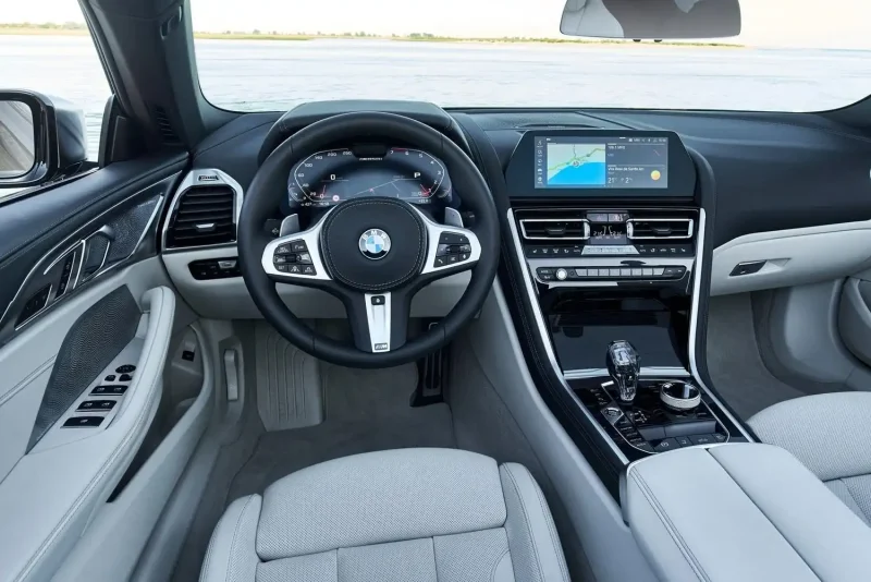 BMW m850i салон