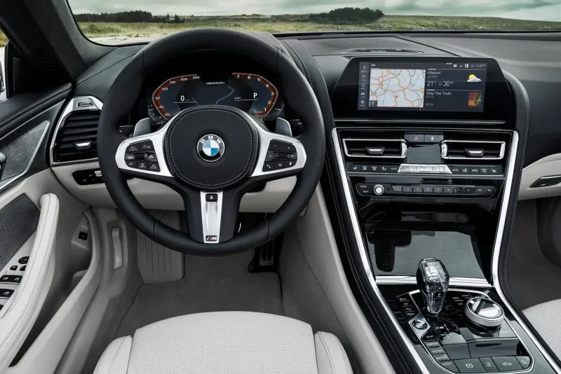 BMW 8 салон