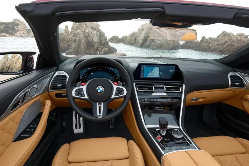 BMW m8 Competition салон