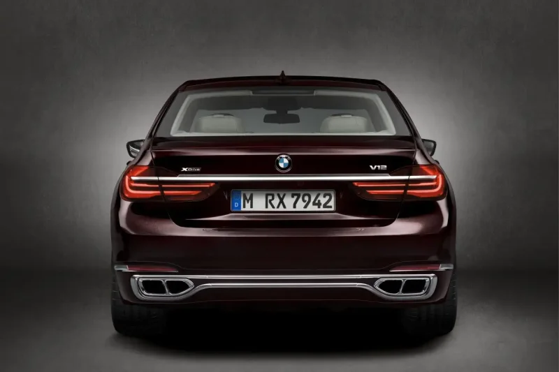 BMW m760