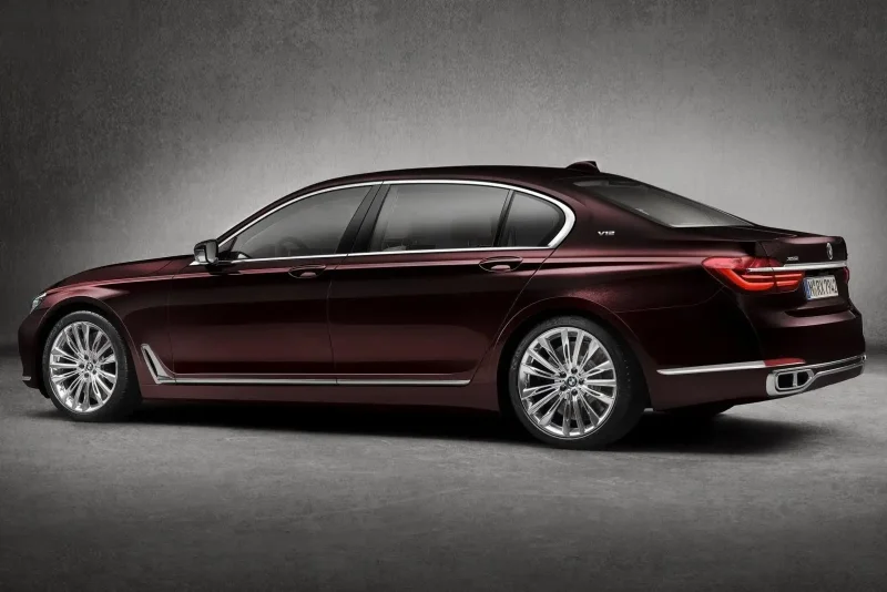 BMW m760li v12