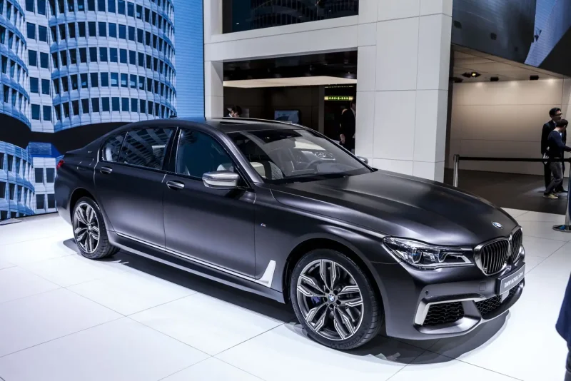 BMW m760li v12