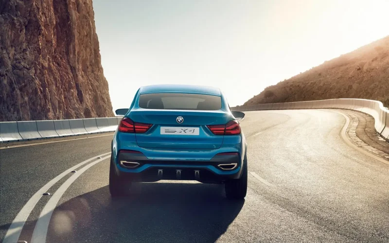BMW x4 сзади новая