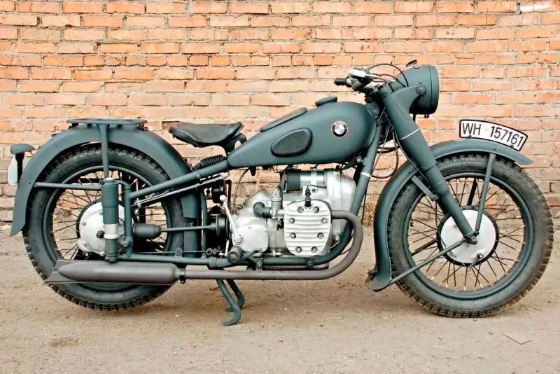 Мотоцикл Урал и BMW r71