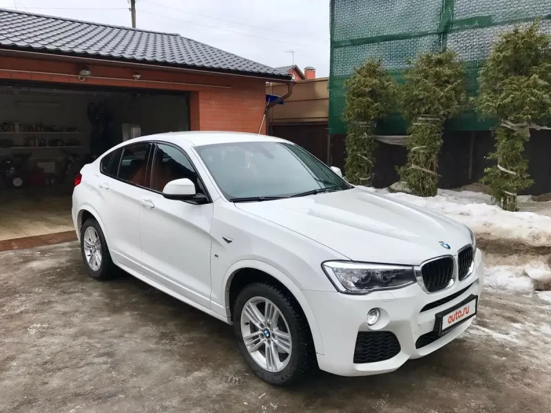 БМВ Икс 4 белая