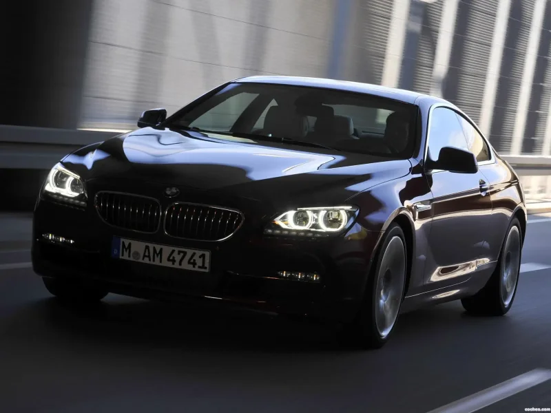 BMW i8 перед