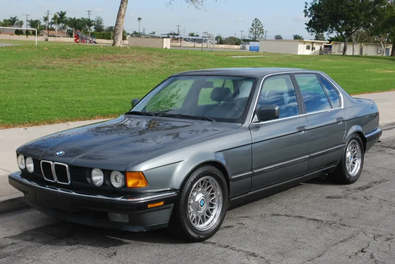 BMW 7 1988