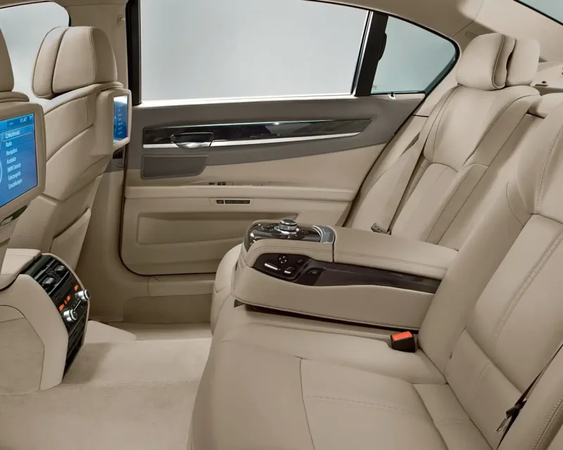BMW 750li f02 салон