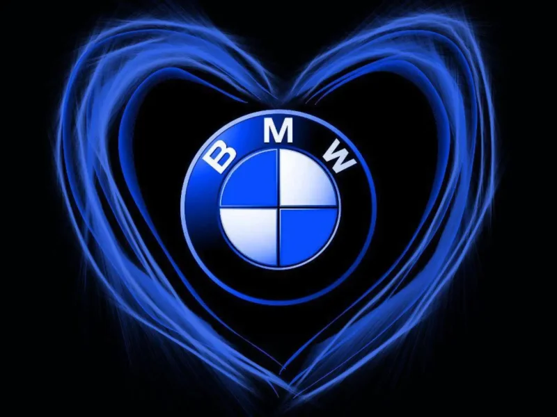 Красный логотип BMW