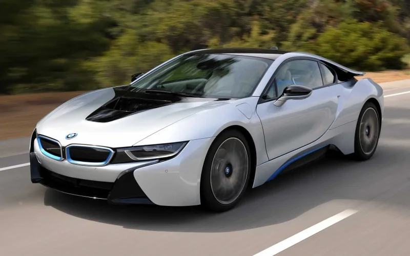 BMW спорткар i8