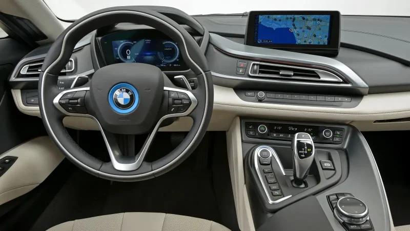 BMW x7 vs Audi q8