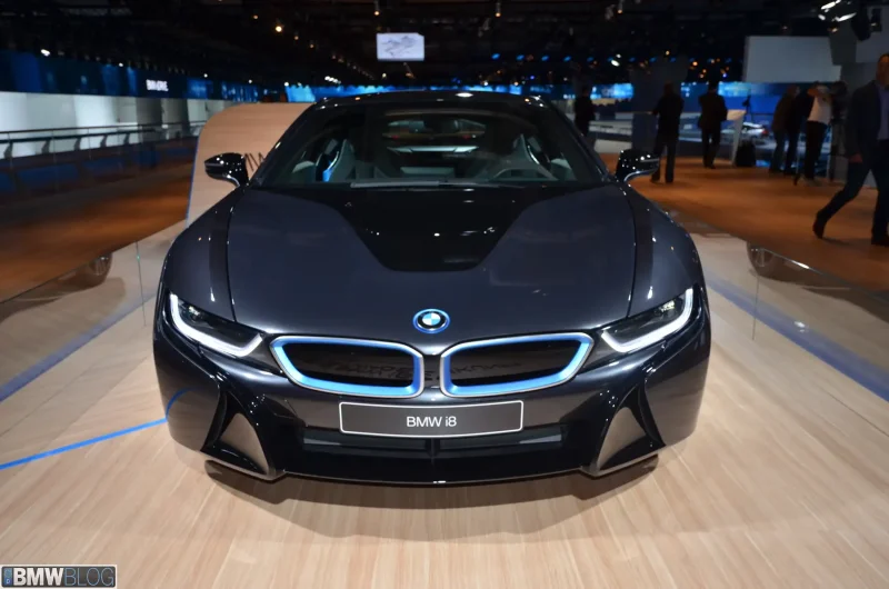 BMW i9 8