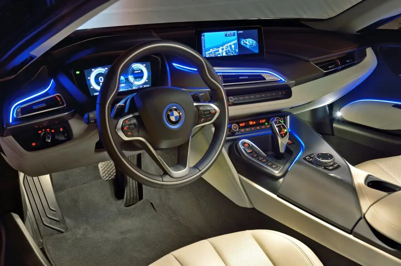 BMW i8 2020 салон