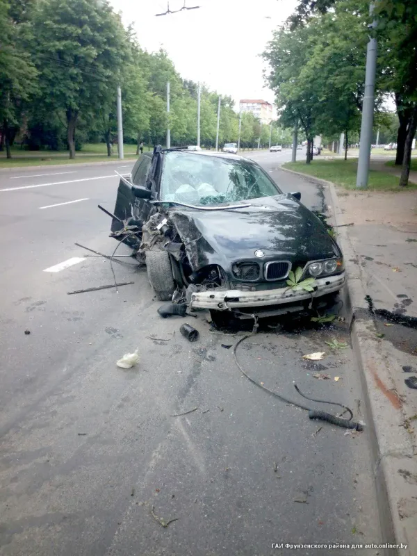 БМВ 525i Разбитая