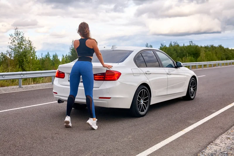 BMW m5 f10 с девушкой