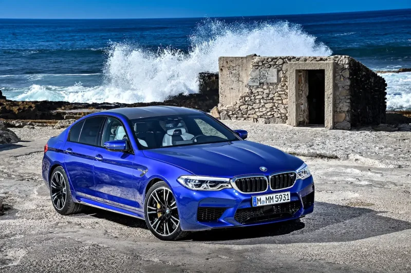 BMW m5 f10 LCI