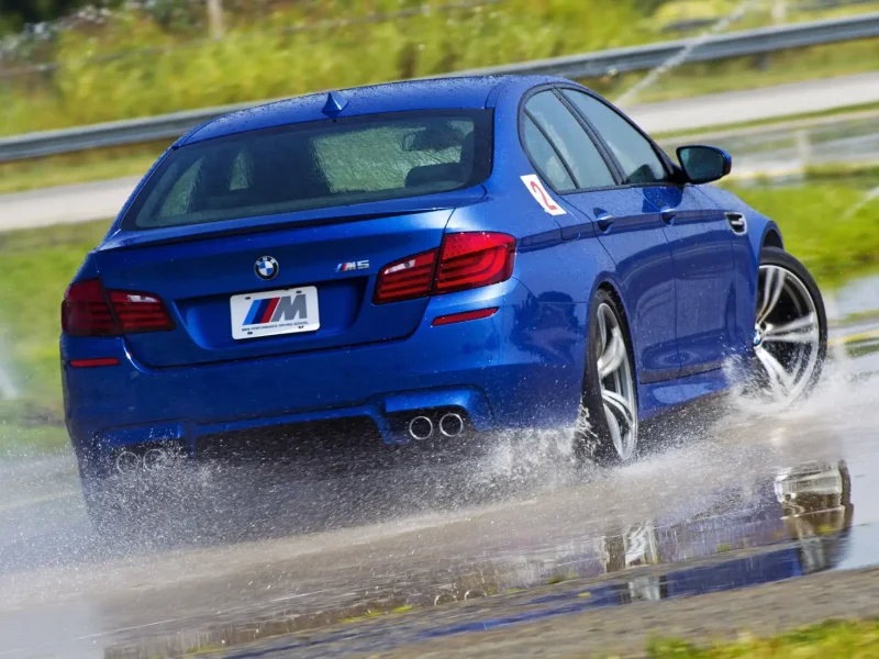 BMW м5 f90