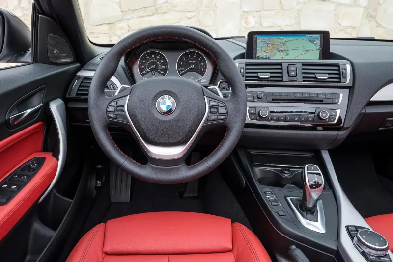 BMW f20 интерьер