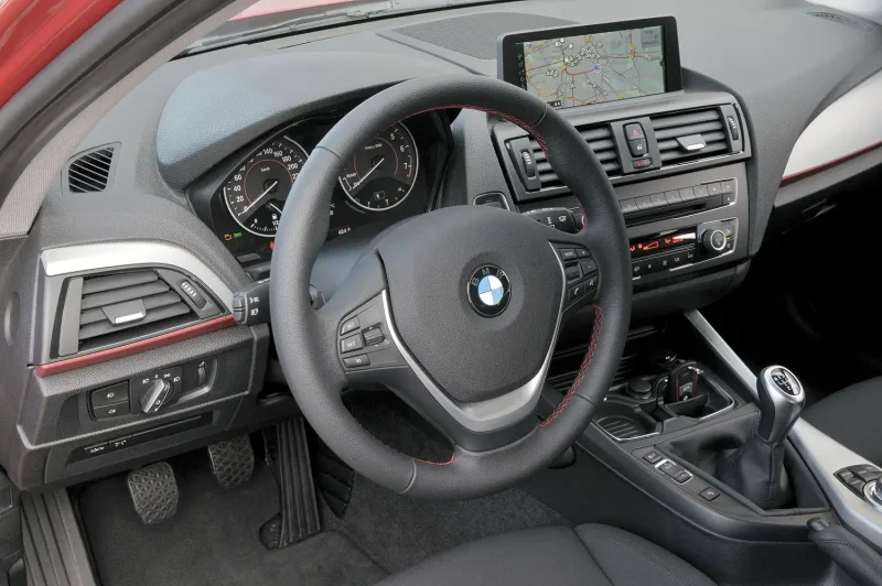BMW 1 f20 салон