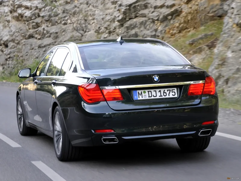 BMW 750 XDRIVE