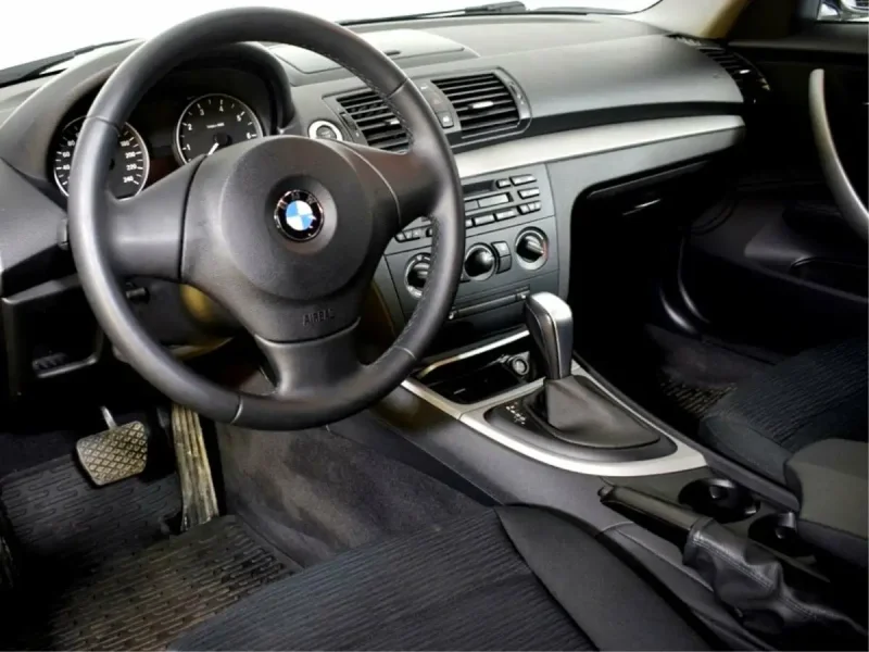 BMW 116i e81 салон