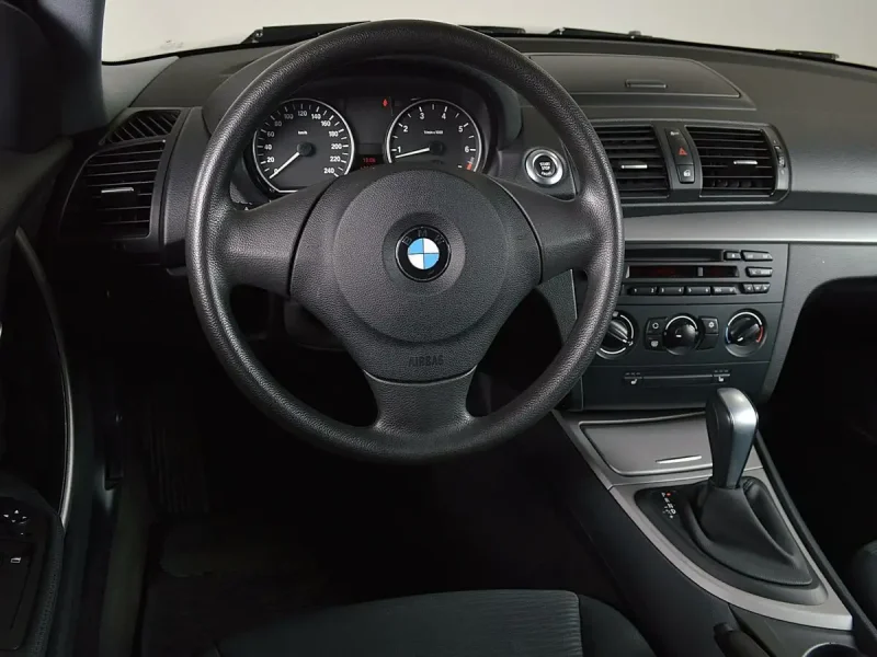 BMW 116i салон