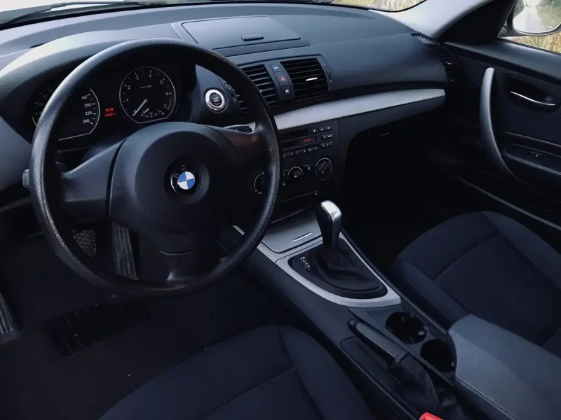 BMW 118i салон