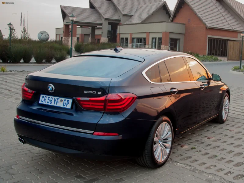 BMW gt 530d белая
