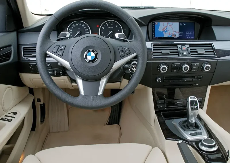 BMW 530 салон