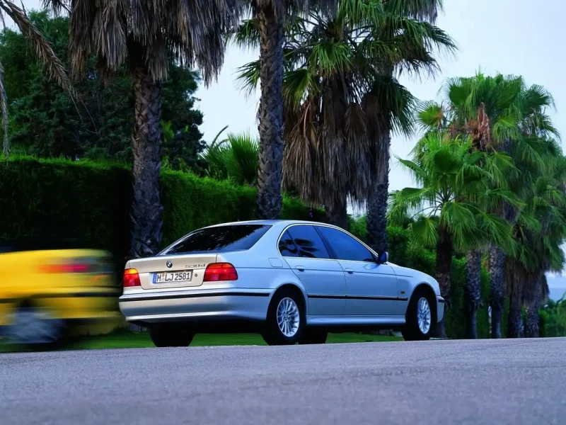 BMW 3 e39 седан
