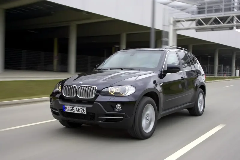 BMW x8 Spy