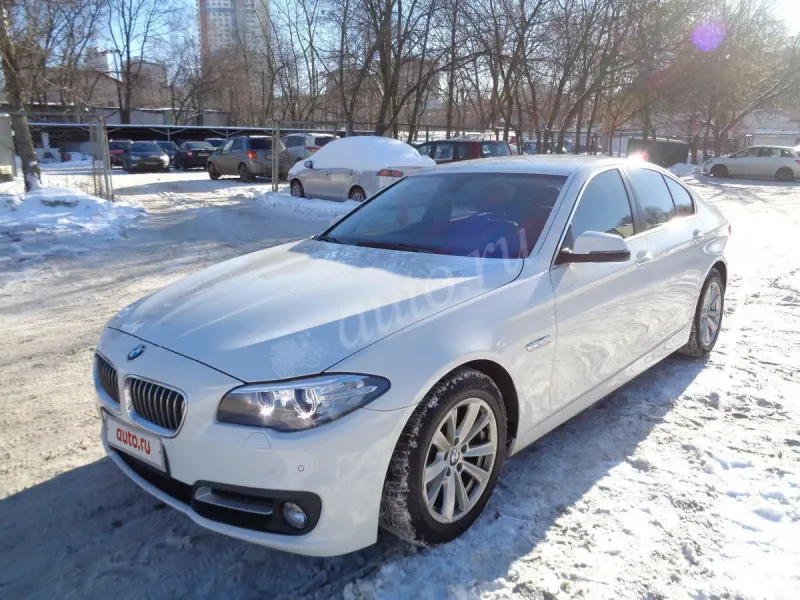 BMW 5 g30 сбоку