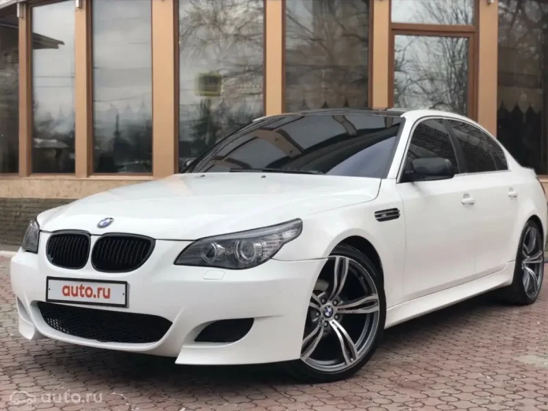 BMW e60 Рестайлинг белый