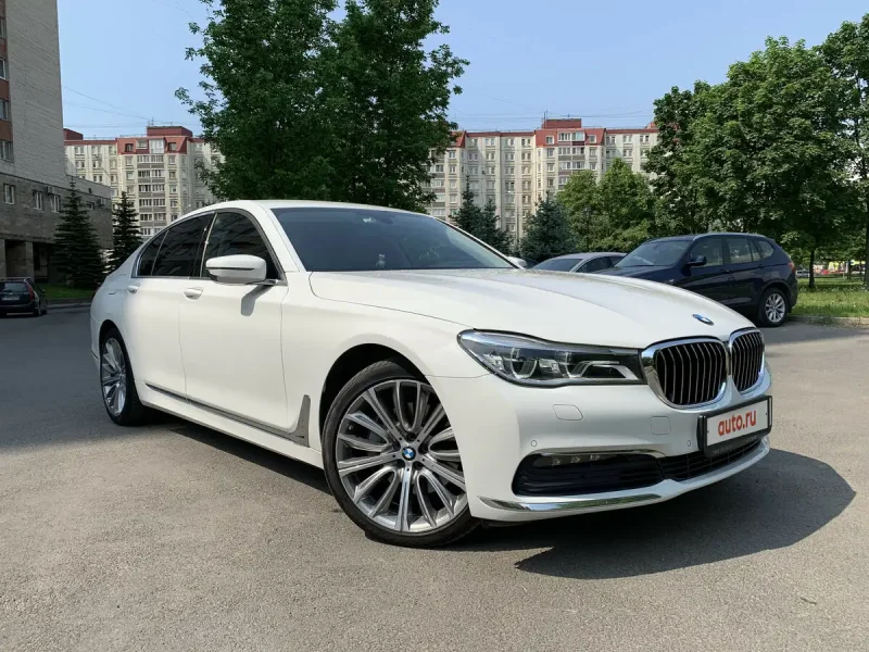 BMW 7 g12 White