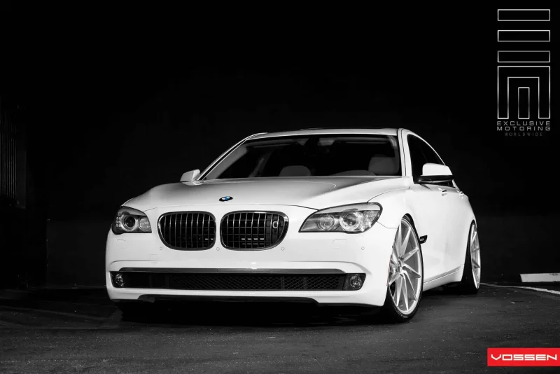 BMW 7 белая