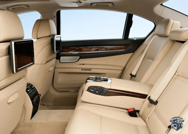 BMW 750 li XDRIVE салон