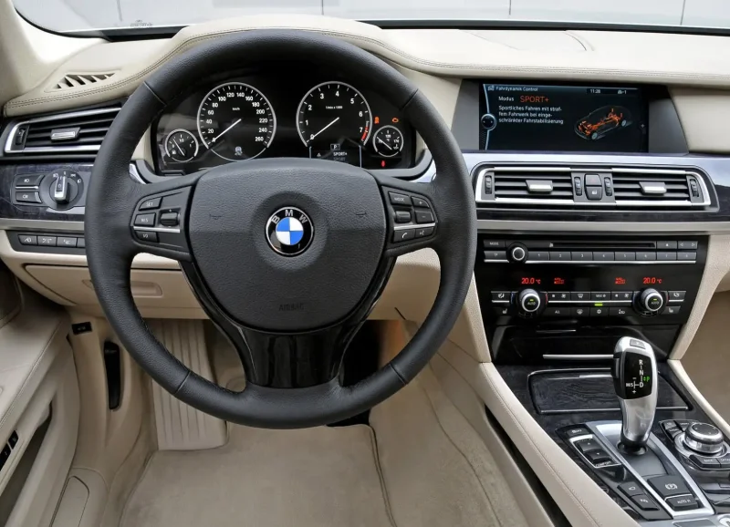 BMW 750li f02