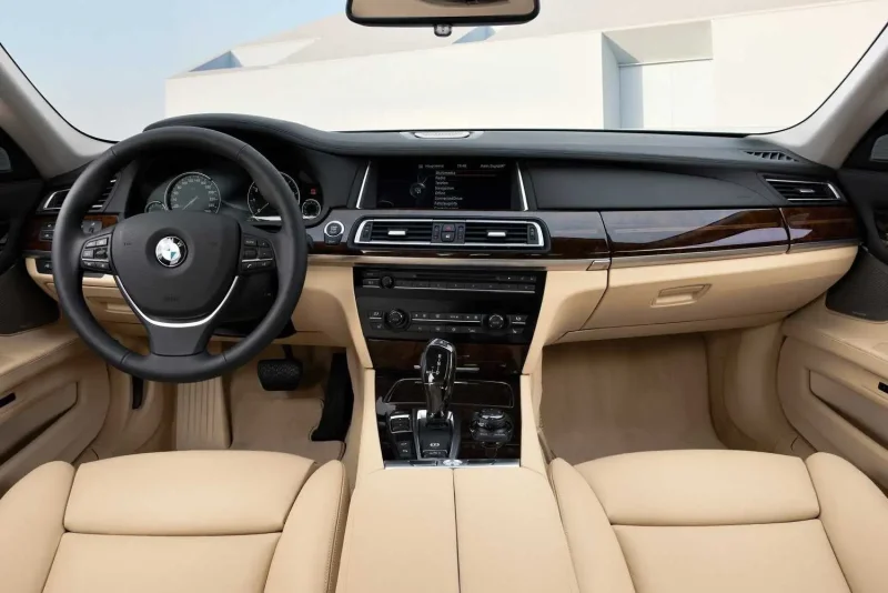 BMW 750li f02 салон