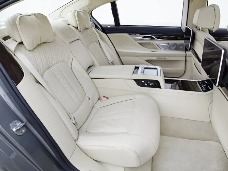 BMW 750 li XDRIVE салон