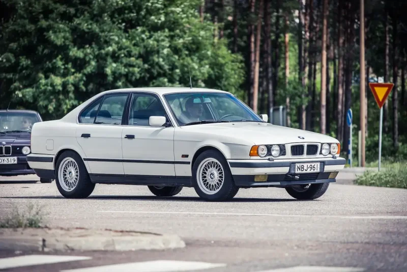 БМВ 535 I e34