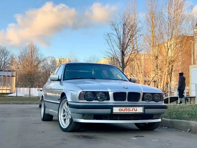 BMW e34 525i III