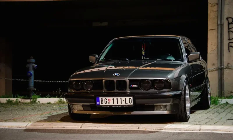 БМВ е34 m5