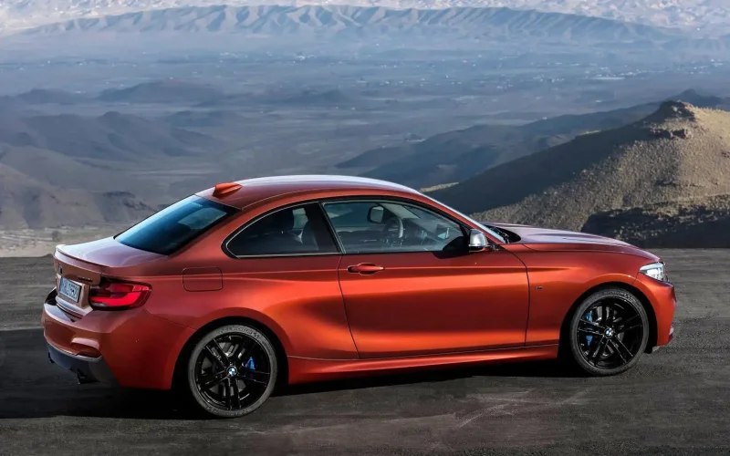 BMW 240i