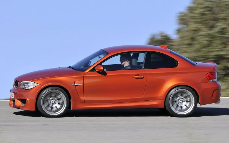 BMW m1 Coupe 2011