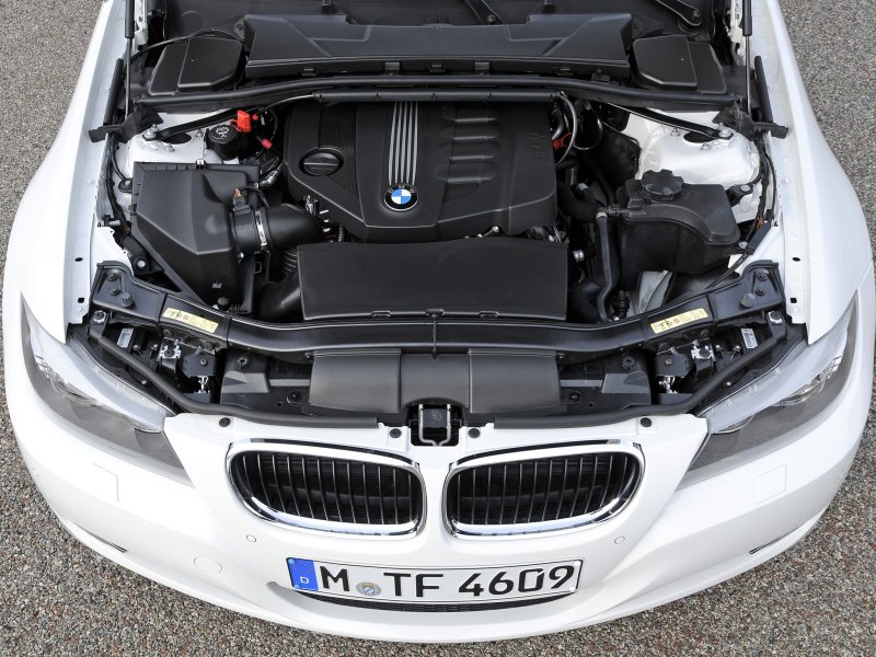 BMW e90 под капотом