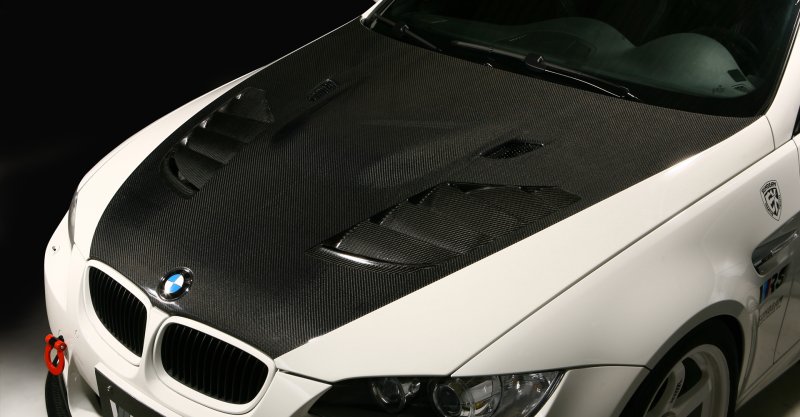 BMW e92 335i карбоновый капот
