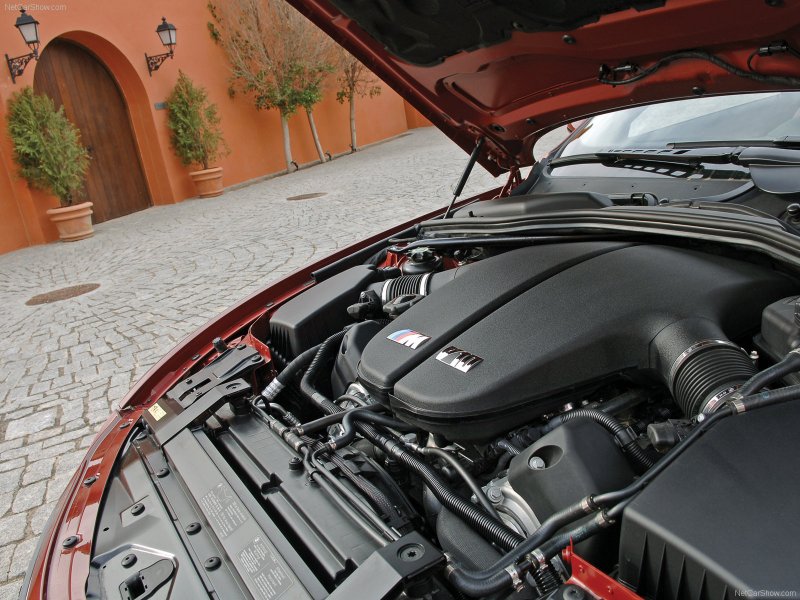BMW m6 v10