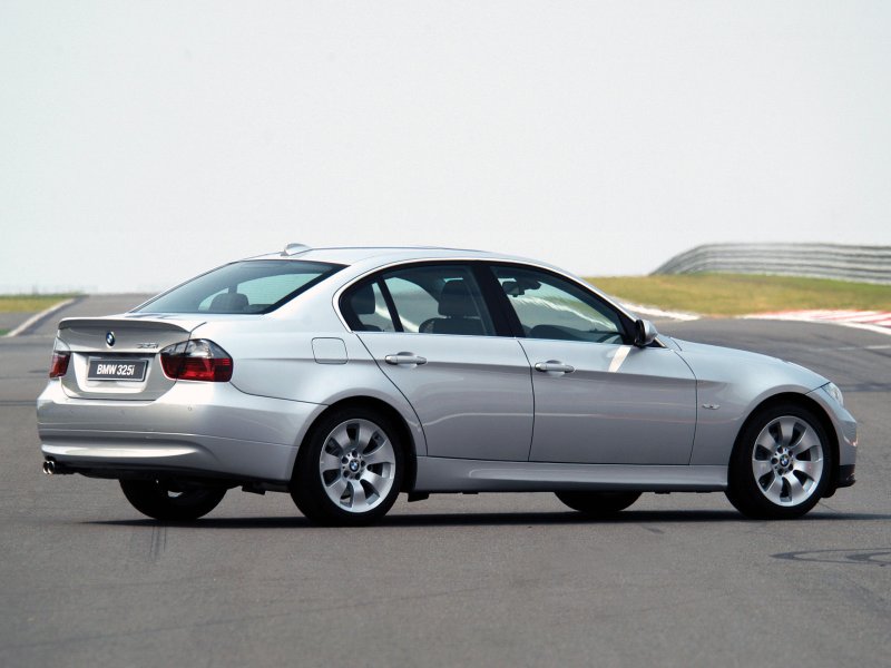BMW e90 седан
