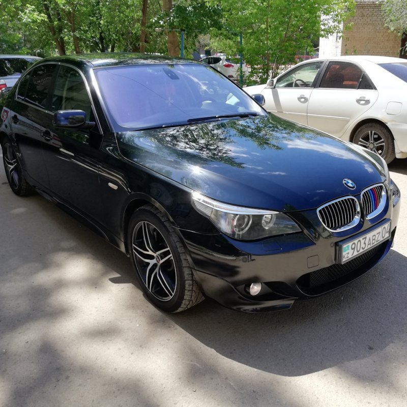 BMW 530 черная 2005