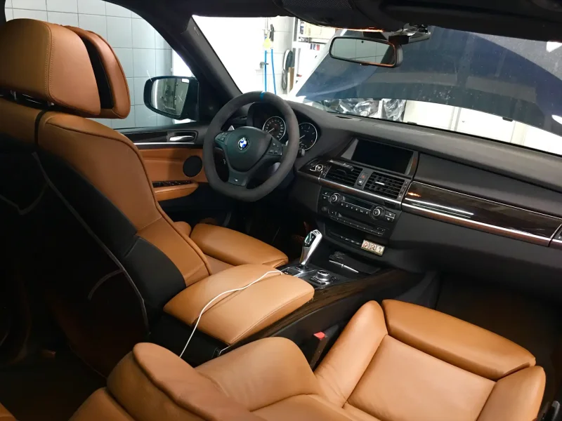 BMW x5 белый салон 2022